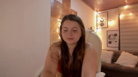 Snapshot of sophiee09_ chatting on October 22, 2:00 pm Sophie online show from October 22, 2:00 pm