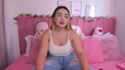 sophiee rosee online show from April 4, 8:18 pm