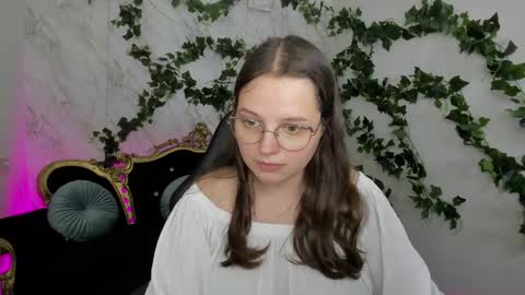 sophieedreams online show from September 24, 12:48 pm