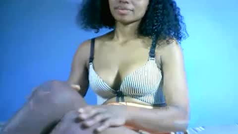 sourayaa online show from February 16, 10:48 am