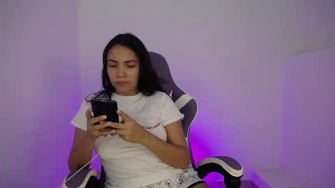 Ana  online show from February 4, 8:28 pm