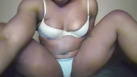 spicyyummy8 online show from February 16, 10:42 pm