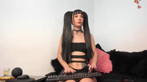 EMMA online show from February 6, 2:44 am