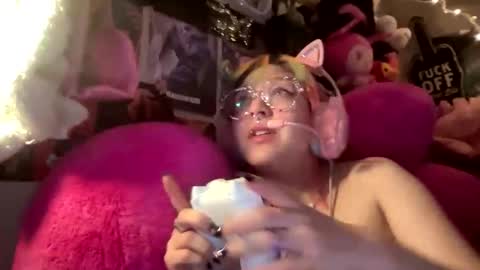 Pixie online show from June 3, 12:23 am
