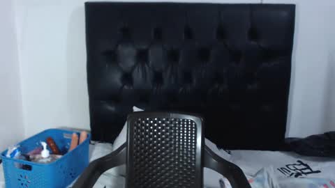 Snapshot of squirtgirl_hot chatting on January 28, 3:57 am Amber Vega online show from January 28, 3:57 am