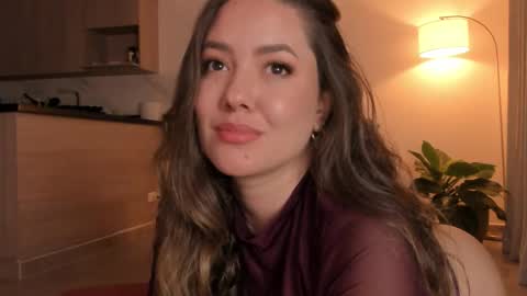 Sophie 3 online show from December 3, 1:30 am