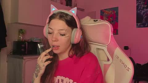 Stacy online show from December 4, 9:59 pm