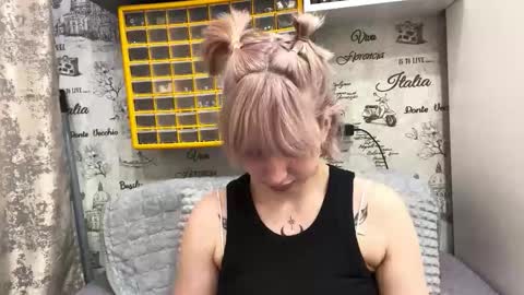 Emma online show from February 7, 5:00 am