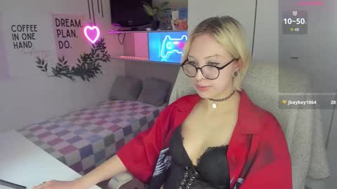 Kate online show from March 7, 3:19 pm