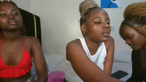 lia online show from January 11, 6:57 pm