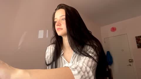 Lola online show from June 12, 10:01 am