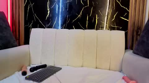 starlight_mature11_aws online show from March 17, 9:08 pm