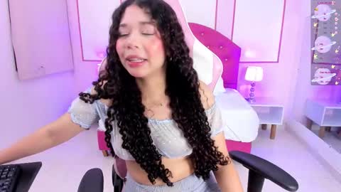 Stefany Gomez  online show from November 2, 3:54 am