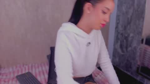 stefanyrousse online show from October 12, 12:18 pm