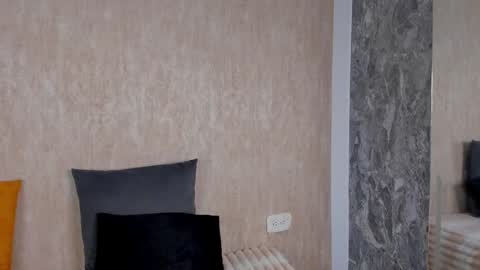 stefanyrousse online show from September 25, 12:04 pm