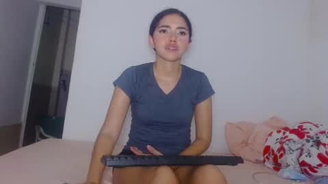 stefany online show from November 2, 7:45 am