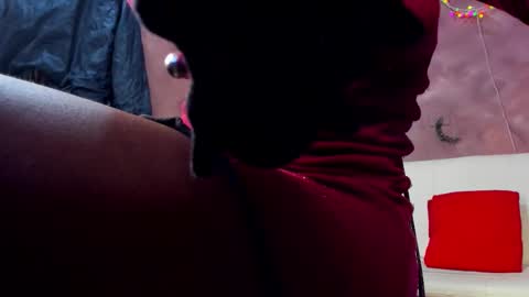 stella online show from December 14, 4:35 pm