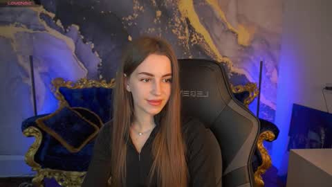 Snapshot of stellahoneywell chatting on October 24, 1:18 pm stellahoneywell online show from October 24, 1:18 pm