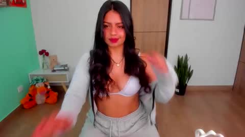 sara  instagram sariishalove online show from October 4, 1:28 pm