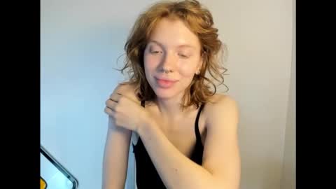 S T E L L A online show from November 20, 8:59 am