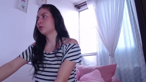 Snapshot of step_daughter_ chatting on December 3, 9:56 pm MIA online show from December 3, 9:56 pm