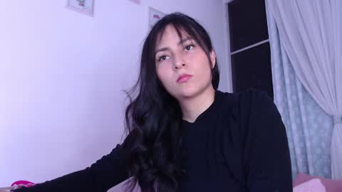 Snapshot of step_daughter_ chatting on January 14, 12:00 am MIA online show from January 14, 12:00 am