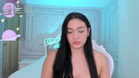 Snapshot of stephania_diamond chatting on February 22, 2:39 am         online show from February 22, 2:39 am