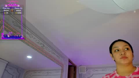 Snapshot of stephania_diamond chatting on February 14, 2:28 am         online show from February 14, 2:28 am