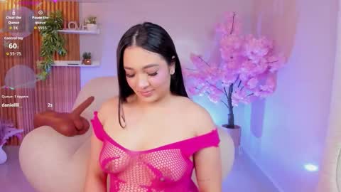 Snapshot of stephania_diamond chatting on September 20, 3:27 am         online show from September 20, 3:27 am
