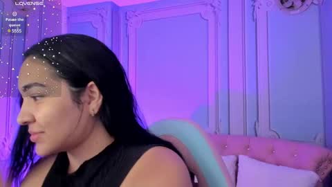 Snapshot of stephania_diamond chatting on January 15, 2:17 am         online show from January 15, 2:17 am