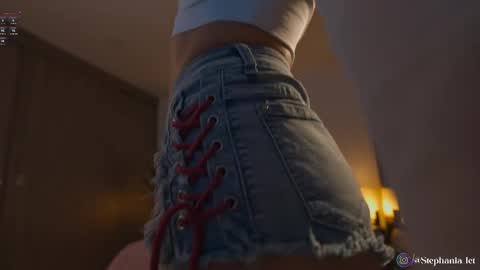 stephania_let online show from March 17, 2:54 pm