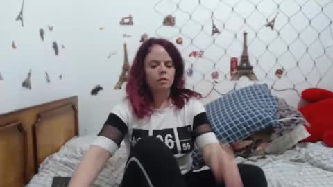 Stephanie   online show from March 10, 11:34 am