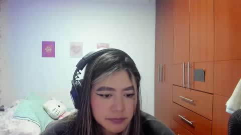 Stephanie  online show from October 20, 4:04 am