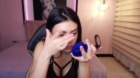 stephany_rodriguez_ online show from March 8, 3:00 pm