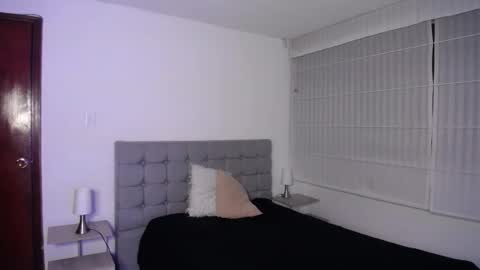 stephany_rodriguez_ online show from October 18, 2:20 pm