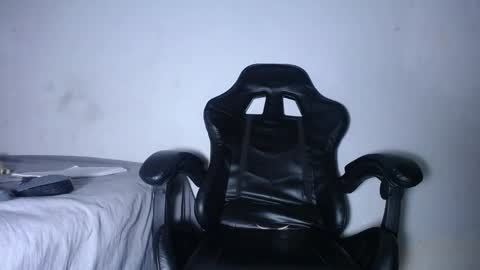 stormiing_18 online show from December 4, 4:41 pm