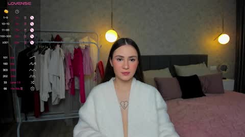 Laura online show from February 20, 3:49 am