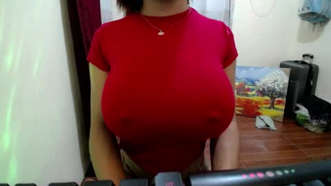 strawberry_kisses143 online show from August 4, 9:37 am