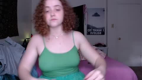 Strawberrylotsacake online show from April 26, 2:48 pm