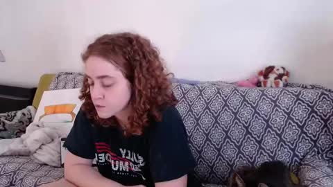 Strawberrylotsacake online show from January 6, 4:32 pm