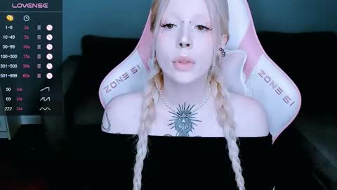 succubus_leslie online show from February 2, 11:15 pm