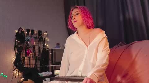 May online show from February 4, 3:42 am