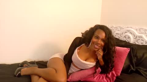 Kim Lee online show from November 20, 3:02 pm