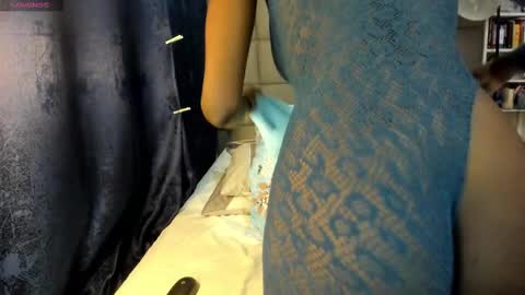 suhaila_suu online show from December 16, 11:39 pm