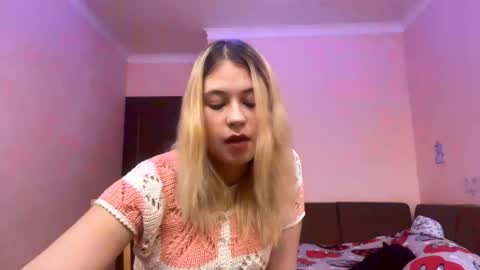 Elizabeth online show from October 23, 3:51 pm