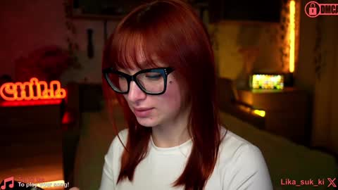 Snapshot of suk_ki chatting on December 2, 7:10 am Lika ginger  Jessy blond   online show from December 2, 7:10 am