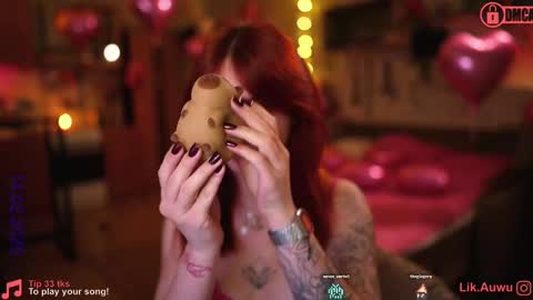 Snapshot of suk_ki chatting on February 14, 1:13 am Lika ginger  Jessy blond   online show from February 14, 1:13 am