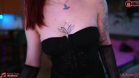 Snapshot of suk_ki chatting on January 24, 5:31 am Lika ginger  Jessy blond   online show from January 24, 5:31 am