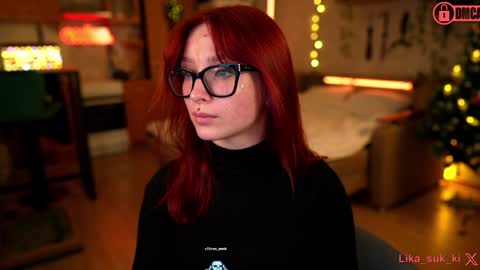Snapshot of suk_ki chatting on January 9, 4:08 am Lika ginger  Jessy blond   online show from January 9, 4:08 am