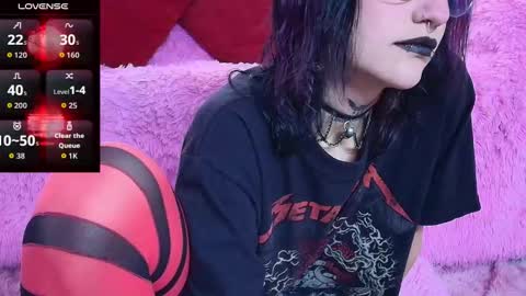    online show from December 18, 6:45 pm